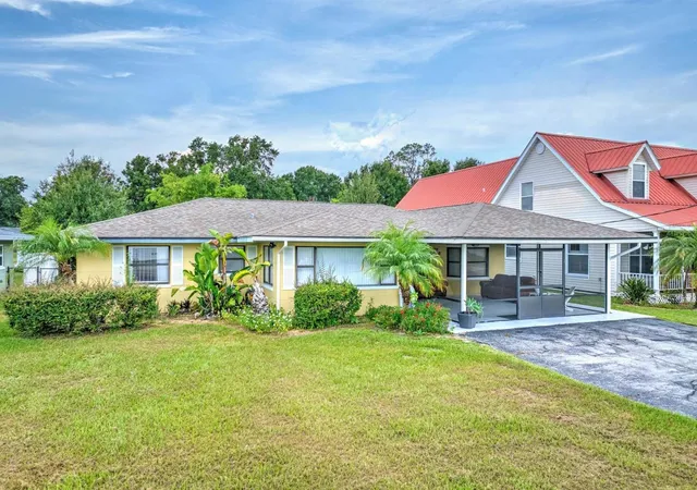 4th image of 4160 Lakeview Dr, Sebring, FL 33870 | MLS# OM730791