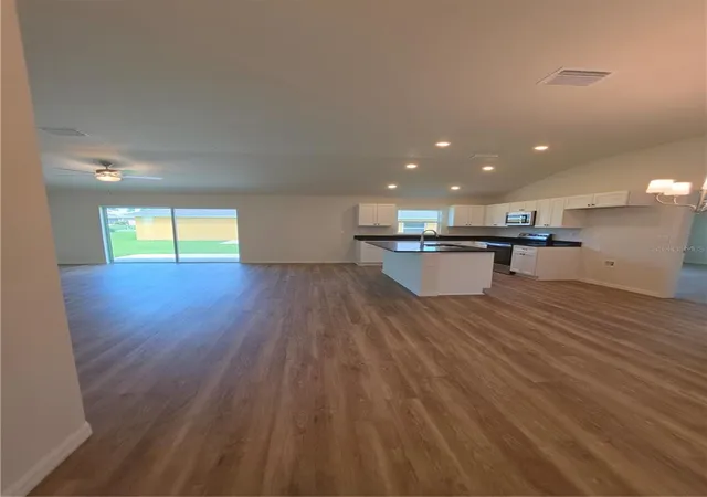 Photo 2 of Single family home for sale at 8270 N Wakefield Dr, Dunnellon, FL 34434 | MLS# OM730792 | Listing updated on 2026-08-21