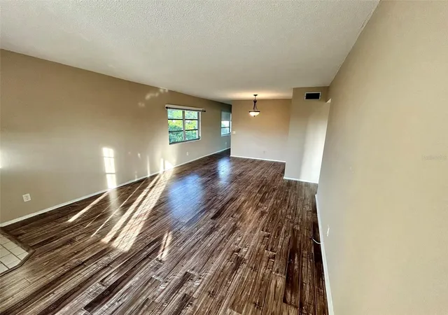 4th image of 2361 Jamaican St, Clearwater, FL 33763