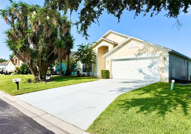 3rd image of 207 Langham Dr, Davenport, FL 33897 | MLS# TB8540952