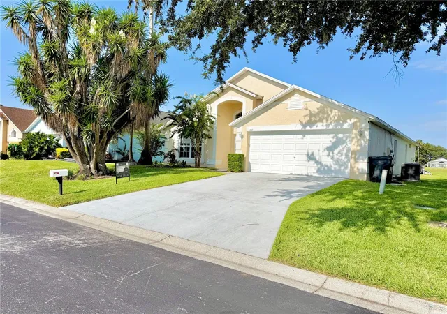 4th image of 207 Langham Dr, Davenport, FL 33897 | MLS# TB8540952