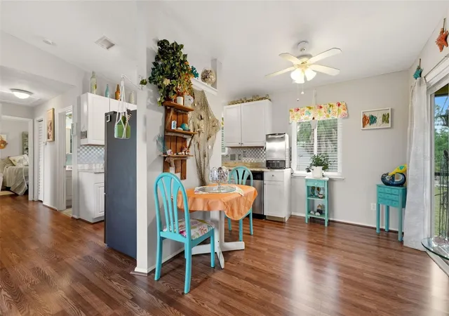 Photo 3 of Single family home for sale at 10182 Gulfstream Blvd, Englewood, FL 34224 | MLS# N6145431 | Listing updated on 2026-09-15