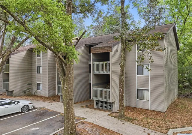 1st image of 85 Se 16th Ave #F301, Gainesville, FL 32601 | MLS# GC542900