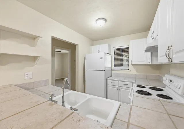 4th image of 85 Se 16Th Ave #F301, Gainesville, FL 32601 | MLS# GC542900