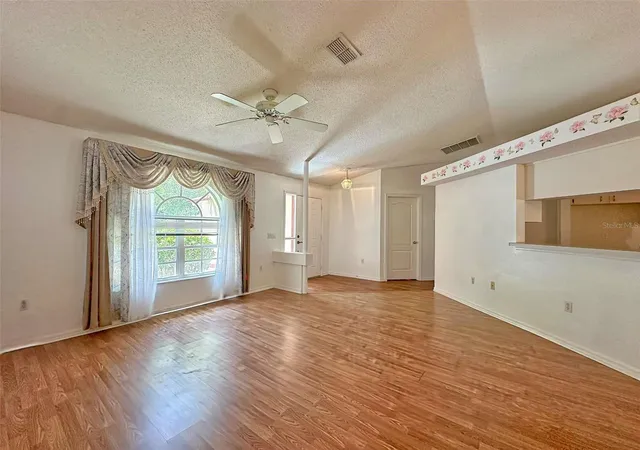 5th image of 8421 Peoria St, Spring Hill, FL 34608 | MLS# A4703608