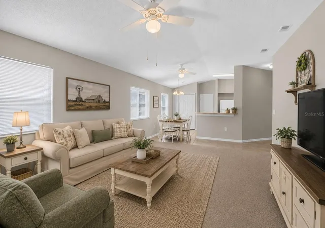 3rd image of 535 Scarlet Maple Ct, Plant City, FL 33563 | MLS# TB8540973
