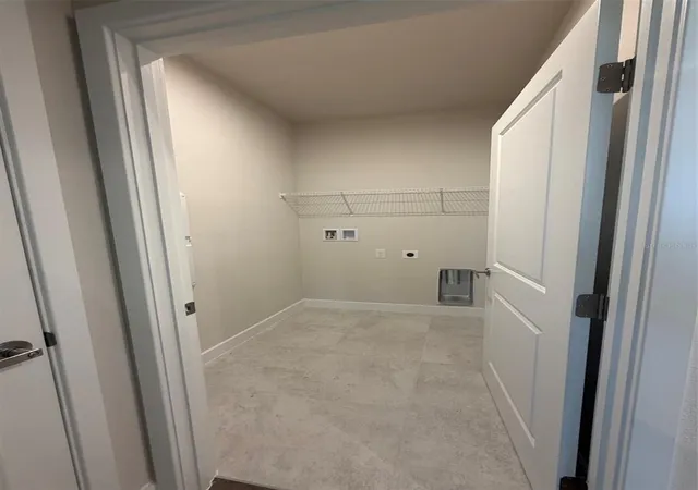 14th image of 18732 Highland Dew St, Brooksville, FL 34610 | MLS# W7888782