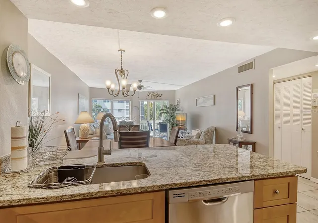 Listing Photo 5 - Condo for sale in building located at 1300 N Portofino Dr, Sarasota, FL 34242 - Unit #305
