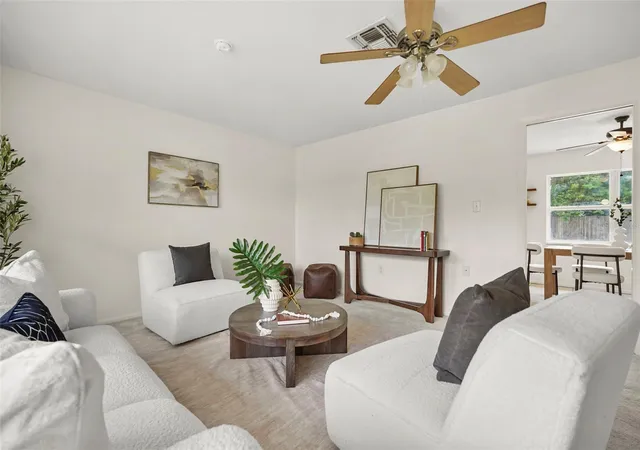 4th image of 7917 Plunkett Ave, Orlando, FL 32810 | MLS# O6435374