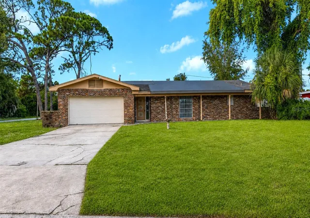 Photo 1 of Sale Pending at 3000 36th Avenue S, Saint Petersburg, FL 33712 | MLS# TB8540978 | Listing updated on 2026-09-01