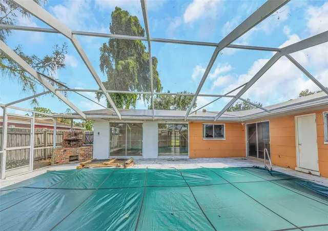 Photo 4 of Sale Pending at 3000 36th Avenue S, Saint Petersburg, FL 33712 | MLS# TB8540978 | Listing updated on 2026-09-01