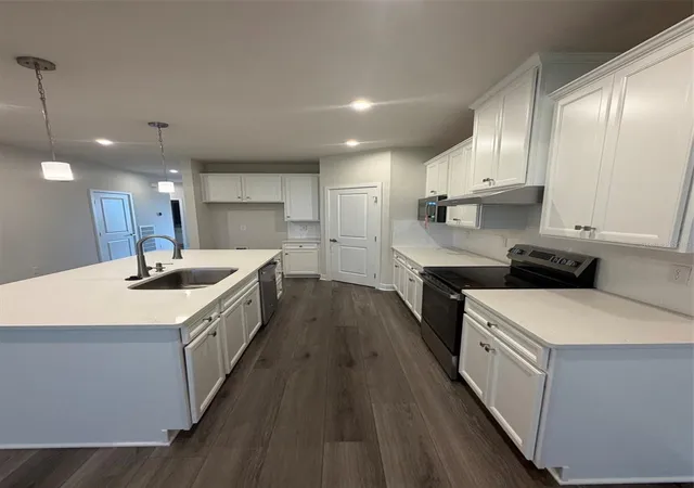 Photo 4 of House for sale at 18716 Highland Dew St, Brooksville, FL 34610 | MLS# W7888783 | Listing updated on 2026-08-25