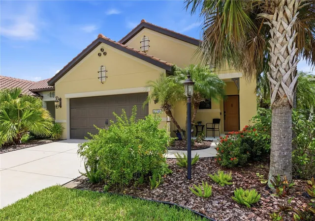 Photo 2 of Sale Pending at 216 Alfero Wy, Nokomis, FL 34275 | MLS# A4703613 | Listing updated on 2026-08-28