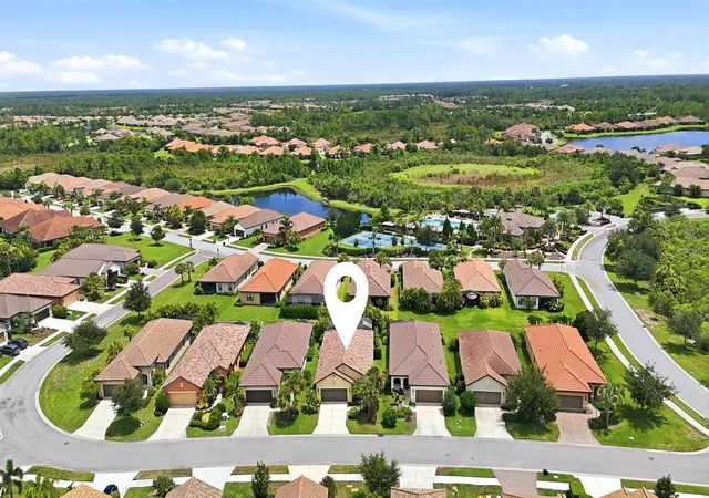 Photo 5 of Sale Pending at 216 Alfero Wy, Nokomis, FL 34275 | MLS# A4703613 | Listing updated on 2026-08-28