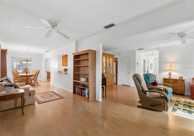 3rd image of 773 Vivienda S Ct, VENICE, FL 34293