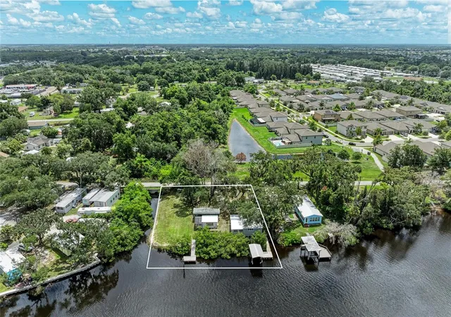 2nd image of 1609 Saffold Park Dr, Ruskin, FL 33570 | MLS# A4703614