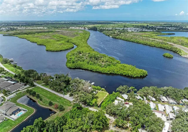 45th image of 1609 Saffold Park Dr, Ruskin, FL 33570 | MLS# A4703614