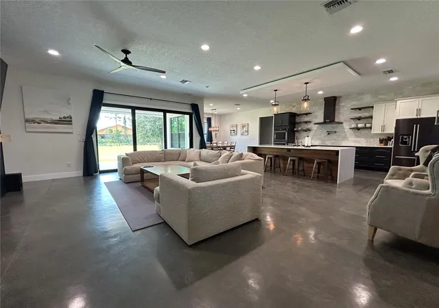 3rd image of 19512 Majestic St, Orlando, FL 32833 | MLS# S5156016