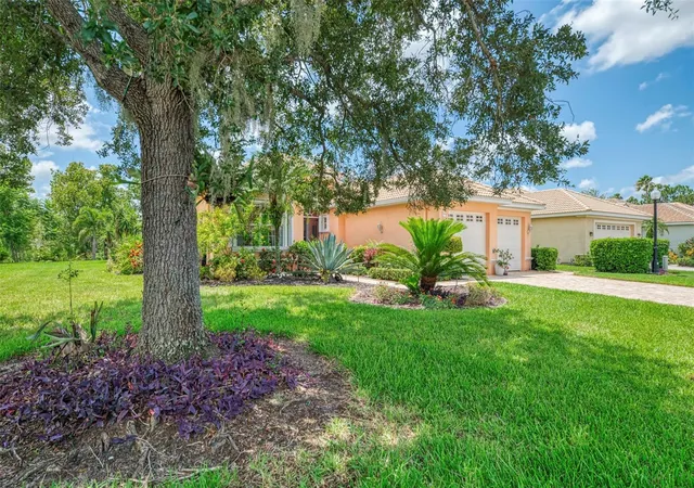 2nd image of 5074 Faberge Pl, Sarasota, FL 34233 | MLS# A4703616