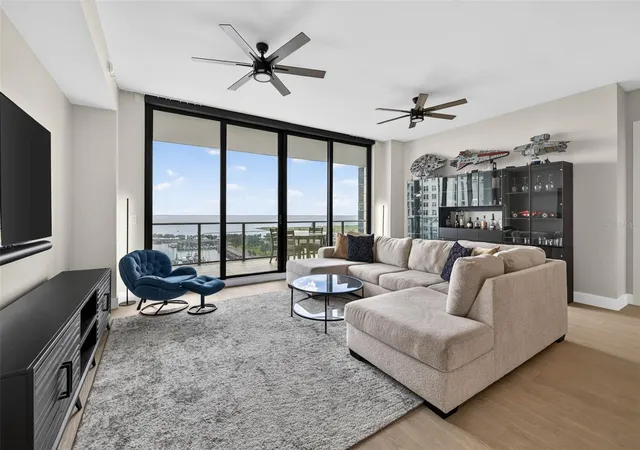 Photo 4 of Condo for sale at 100 1St Ave N #1603, St Petersburg, FL 33701 | MLS# TB8540991 | Listing updated on 2026-08-29