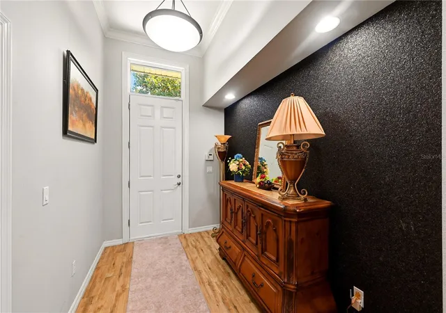Photo 3 of Single family home for sale at 746 Country Ln, Orlando, FL 32804 | MLS# S5156019 | Listing updated on 2026-08-21