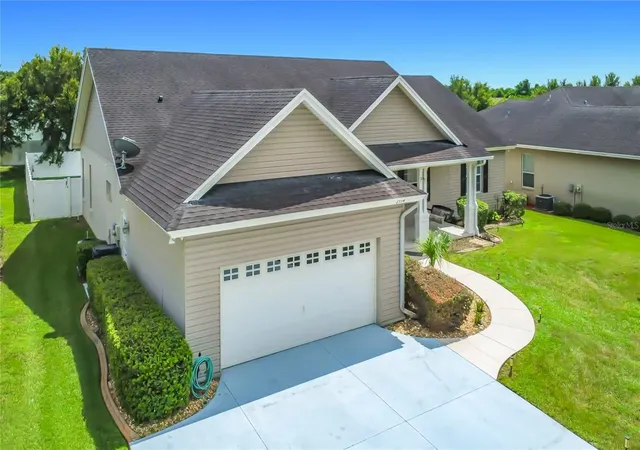 Photo 1 of Single family home for sale at 2534 Iris Ann Dr, Lakeland, FL 33810 | MLS# O6435398 | Listing updated on 2026-09-25