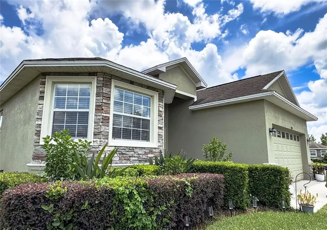 Photo 4 of Single family home for sale at 6335 Silver Leaf Ln, Lakeland, FL 33813 | MLS# O6435399 | Listing updated on 2026-10-25