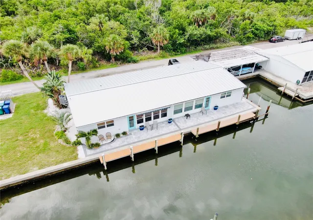 Photo 3 of Condo for sale at 713 Saint Judes Dr S #2, Longboat Key, FL 34228 | MLS# A4703619 | Listing updated on 2026-10-13