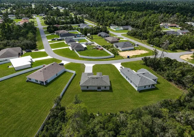 Photo 4 of Single family home for sale at 16503 SW 31st Terrace, Ocala, FL 34473 | MLS# OM730804 | Listing updated on 2026-08-29