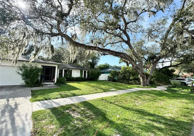 4th image of 2558 Wood Oak Dr, Sarasota, FL 34232 | MLS# A4703620