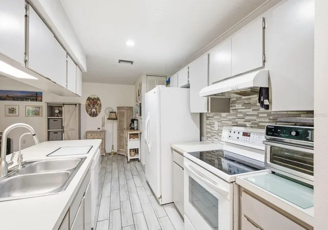 Photo 2 of Single family home for sale at 10624 Encino Ct, Port Richey, FL 34668 | MLS# TB8541012 | Listing updated on 2026-10-21