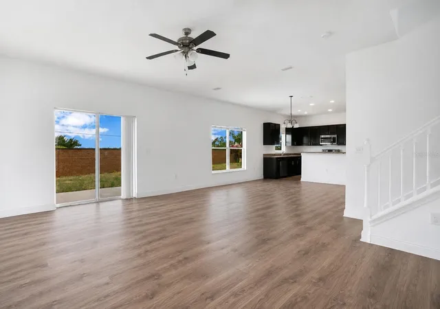Photo 3 of Single family home for sale at 1370 Salisbury Dr, Winter Haven, FL 33881 | MLS# O6435409 | Listing updated on 2026-08-26