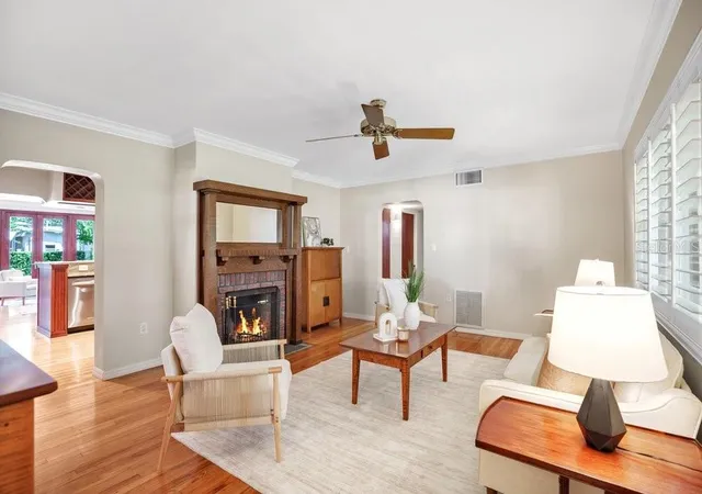 Photo 3 of Single family home for sale at 601 Westminster St, Orlando, FL 32803 | MLS# O6435412 | Listing updated on 2026-09-13