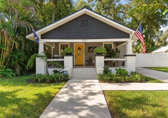 Photo 1 of Single family home for sale at 1015 E Crawford St, Tampa, FL 33604 | MLS# TB8541014 | Listing updated on 2026-09-21