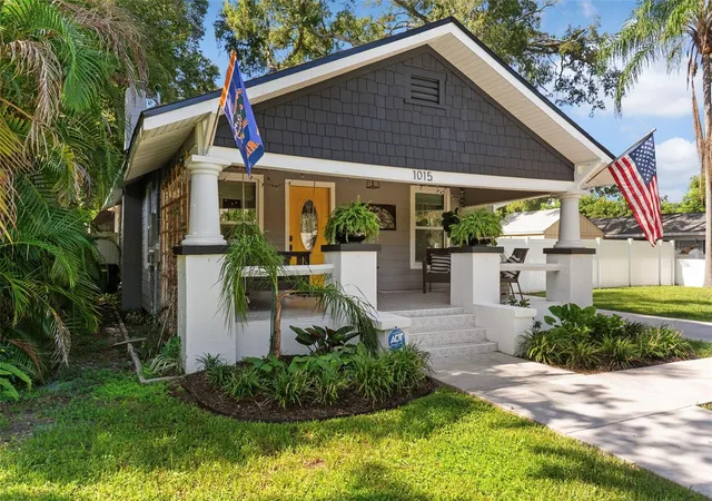 Photo 3 of Single family home for sale at 1015 E Crawford St, Tampa, FL 33604 | MLS# TB8541014 | Listing updated on 2026-09-21