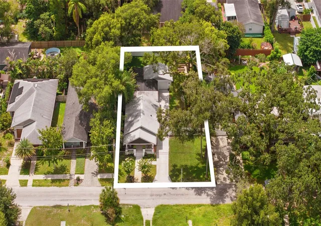 Photo 4 of Single family home for sale at 1015 E Crawford St, Tampa, FL 33604 | MLS# TB8541014 | Listing updated on 2026-09-21