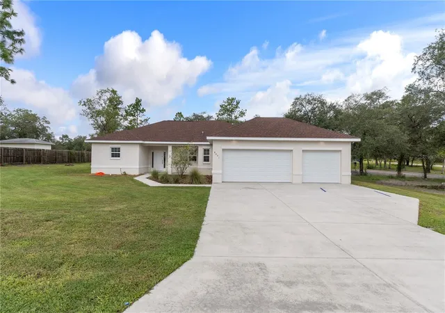 Photo 3 of Single family home for sale at 8451 Nuzum Rd, Weeki Wachee, FL 34613 | MLS# OM730805 | Listing updated on 2026-09-13