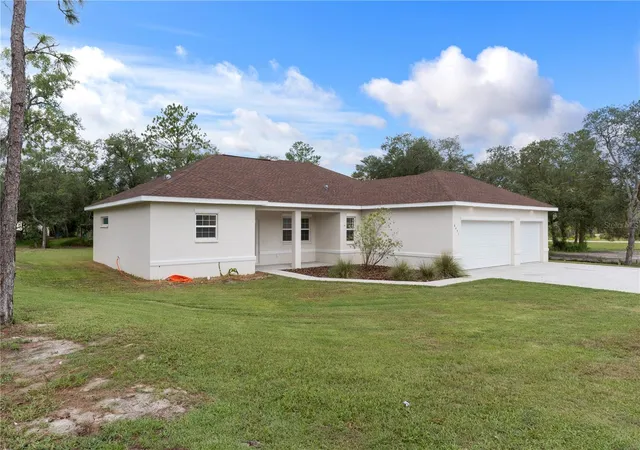 Photo 3 of Single family home for sale at 8451 Nuzum Rd, Weeki Wachee, FL 34613 | MLS# OM730805 | Listing updated on 2026-10-03