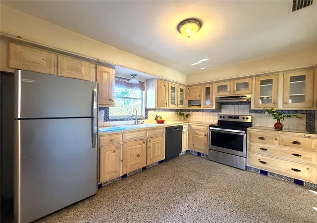 image of 1842 59th St S, Gulfport, FL 33707 | MLS# TB8541033