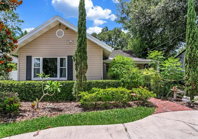 Single family home for sale at 918 W Braddock St, TAMPA, FL 33603 | MLS# TB8541034