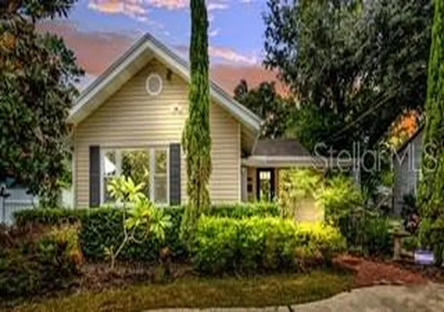 Photo 1 of Single family home for sale at 918 W Braddock St, Tampa, FL 33603 | MLS# TB8541034 | Listing updated on 2026-10-04