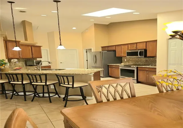 Photo 4 of Sale Pending at 3910 SW 103rd Street Rd, Ocala, FL 34476 | MLS# OM730807 | Listing updated on 2026-09-17