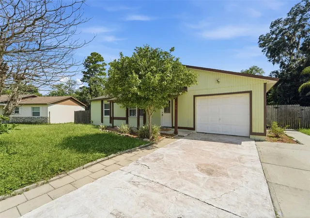 2nd image of 127 Borada Rd, Sanford, FL 32773 | MLS# V4950856