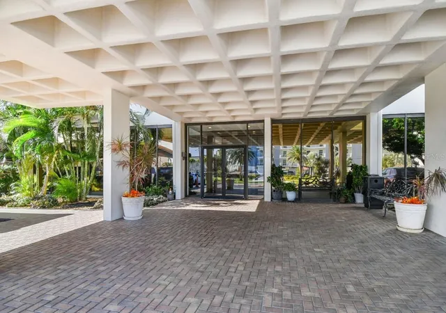 3rd image of 400 Island Wy #509, Clearwater Beach, FL 33767 | MLS# W7888789
