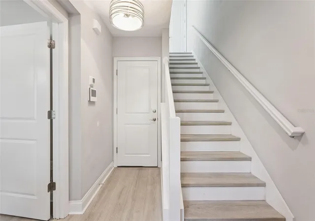 image of 555 N Fern Creek Ave #1, Orlando, FL 32803 | MLS# G5116730