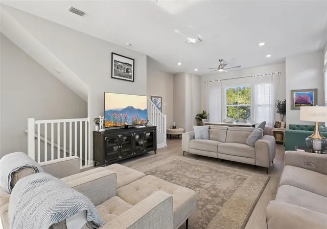 image of 555 N Fern Creek Ave #1, Orlando, FL 32803 | MLS# G5116730