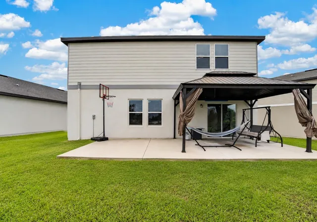 2nd image of 1325 Anchor Bend Dr, Ruskin, FL 33570 | MLS# TB8541041
