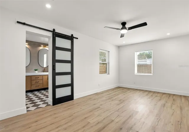 3rd image of 900 Carver St, Winter Park, FL 32789 | MLS# O6435435