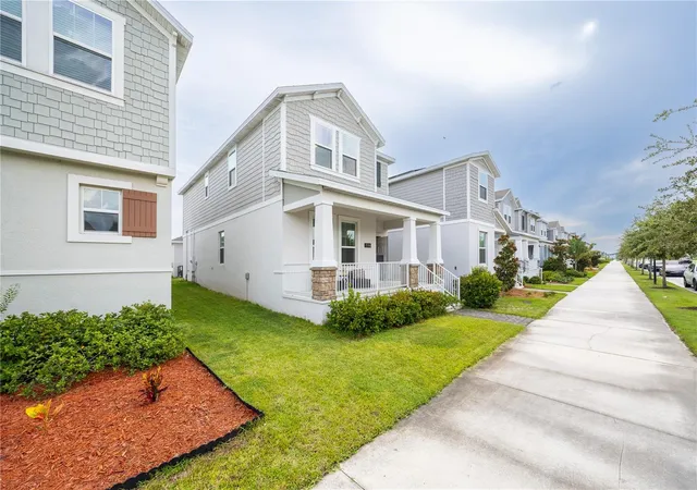 Photo 3 of Single family home for sale at 1596 Cross Prairie Pkwy, Kissimmee, FL 34744 | MLS# O6435436 | Listing updated on 2026-09-28