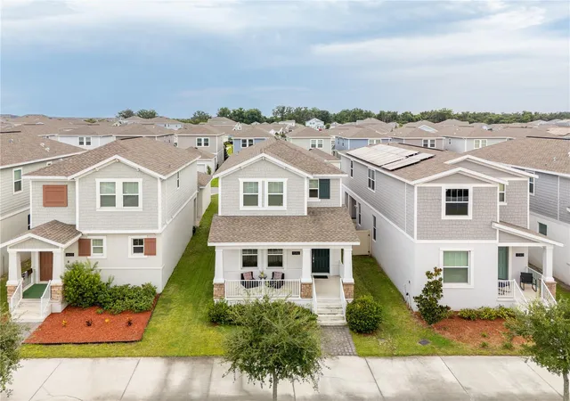 Photo 4 of Single family home for sale at 1596 Cross Prairie Pkwy, Kissimmee, FL 34744 | MLS# O6435436 | Listing updated on 2026-10-14